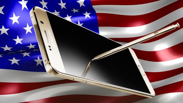 <b>Samsung Galaxy Note 5 este smartphone-ul preferat de americani, conform celui mai nou raport ACSI</b>Prin intermediul unui nou raport marca ACSI aflăm astăzi care sunt smartphone-urile preferate de către publicul american, sondajul de față având un număr serios de respondenți, și anume 70.000. Fără a vă mai ține pe jar, aflați că în SUA, cel mai iubit 