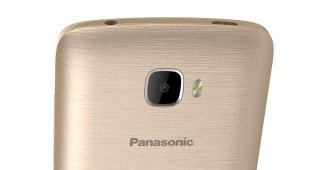<b>Panasonic prezintă telefoanele T30 și T44; modele low-end cu suport 3G</b>Recent pe piața din India cei de la Panasonic au lansat două noi smartphone-urile din zona low-end, pe numele lor Panasonic T30 și T44. Aceste dispozitive ne aduce suport 3G, A-GPS, un slot pentru două cartele SIM și conectivitate Wi-Fi 802.11 b/g/n
