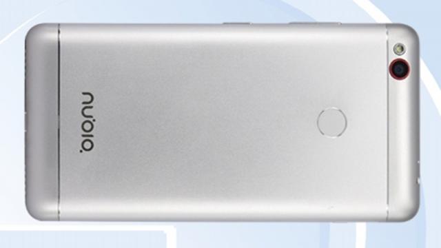 <b>ZTE Nubia NX541J este certificat de TENAA; vine cu baterie de 4900 mAh</b>Cei de la TENAA au certificat de curând o nouă variantă pentru smartphone-ul Nubia Z11, dispozitiv ce urmează a fi lansat oficial pe data de 28 iunie. Acest nou terminal poartă numele de cod Nubia NX541J și printre punctele sale forte avem baterie de 4900