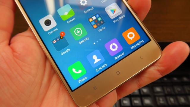 <b>Xiaomi Redmi Note 3 Pro: OS, UI, aplicaţii în registrul obişnuit MIUI 7</b>Îmi place MIUI şi nu îmi place MIUI, e o experienţă de tip "love it or hate it" şi depinde foarte mult de ce vrei de la o interfaţă şi o experienţă software de mobil. Xiaomi Redmi Note 3 Pro vine cu Android 5.1.1 cu MIUI 7.1.9 aplicat peste şi fără app..