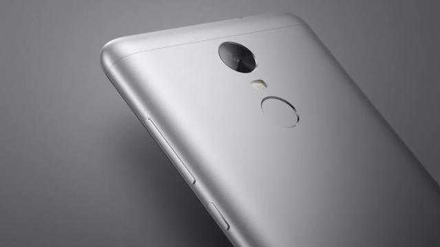 <b>Xiaomi lansează o ediție specială pentru Redmi Note 3 Pro; se renunță la banda 38 LTE TD de 2600 MHz</b>De curând, producătorul chinez Xiaomi a anunțat lansarea unui nou terminal pe piața din China, fiind vorba despre o versiune ceva mai diferită a phablet-ului Redmi Note 3 Pro. Aceasta este numită Special Edition, iar din câte aflăm se renunță la banda 38 