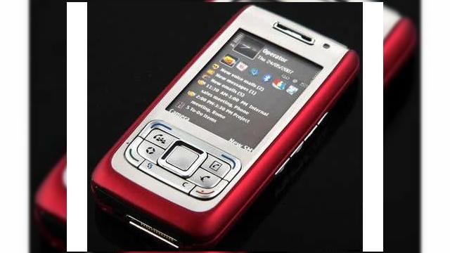 <b>Fotografii de pe eBay cu noul Nokia E65</b>Un număr de fotografii fantastice cu modelul Nokia E65 au fost afișate pe internet, datorită site-ului ebay. Modelul este un telefon glisant roșu. Din câte am văzut din fotografii vă putem asigura că va arăta diferit față de colajul seriei E de...