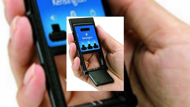 <b>Telefonul VoIP Kensington, parte din laptopul tau</b>Un terminal VoIP reprezinta definitia nescrisa a termenului "portabil", dar veti avea nevoie de un hotspot pentru a va conecta cu acesta. Cum ar fi un astfel de telefon integrat intr-un laptop? Raspunsul vine de la Kensington prin modelul Vo200 BT...