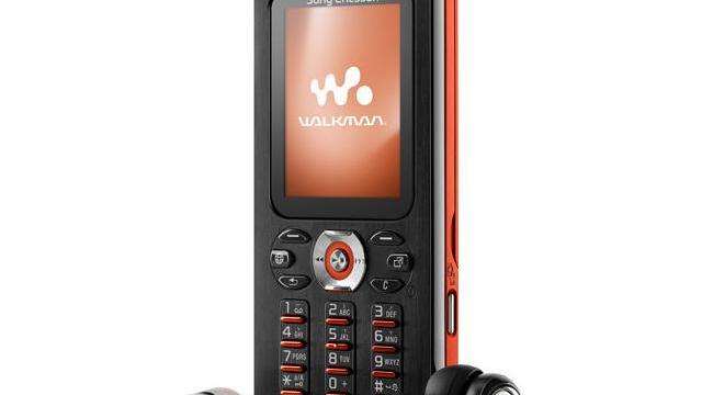 <b>Sony Ericsson ne prezintă: W880, K550, K810 și W610</b>Sony Ericsson i-a bucurat pe fanii săi astăzi cu noi telefoane mobile - Cyber-shot K810 și K550 și Walkman W880 și W610. Telefonul Sony Ericsson K810 face parte din noua generație de telefoane cu cameră de la&nbsp; Sony Ericsson &ndash; și se...