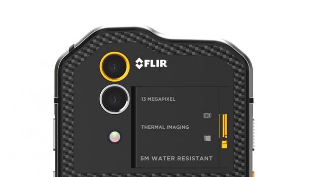 <b>CAT S60 - smartphone-ul cu senzor foto termic ajunge în oferta celor de la eMAG</b>În cadrul târgului Mobile World Congress 2016 din Barcelona luam contact și cu smartphone-ul CAT S60 - primul terminal de pe piață ce vine cu un senzor foto termic la pachet. Acest model este disponibil de astăzi în oferta celor de la eMAG.ro, magazin ce