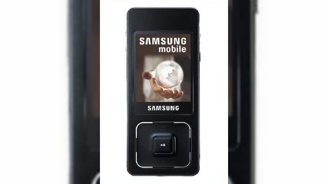 <b>Telefonul Samsung F300 Ultra Music</b>Telefonul Samsung Ultra Music F300 este conceput cu ecrane LCD și oferă o interfață ușoară utilizatorului pe partea de muzică, care înlesnește navigarea prin listele de melodii. întoarceți telefonul și veți avea un telefon mobil convențional...