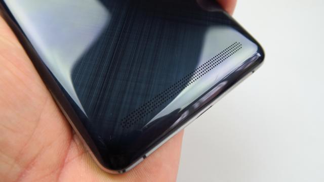 <b>Ulefone Power: Multimedia cu cea mai mare discrepanță între volumul din faţă şi spate, dar acustica OK</b>Am observat o meteahnă comună pentru telefoanele testate în ultima vreme şi anume faptul că playerul muzical preinstalat nu "simte" că am copiat muzică pe device. Melodiile apar în File Manager şi în search-ul playerului, dar nu şi în playlist