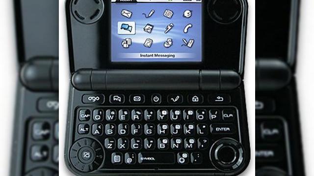 <b>IXI Mobile lansează revoluționarul Ogo2.0</b>IXI Mobile, producătorul familiei de dispozitive și servicii Ogo&trade; a&nbsp; anunțat astăzi lansarea noului dispozitiv de comunicare mobil - Ogo2.0. Noul Ogo2.0 sporește funcțiile de comunicare prezente în versiunea anterioară&nbsp; Ogo,...