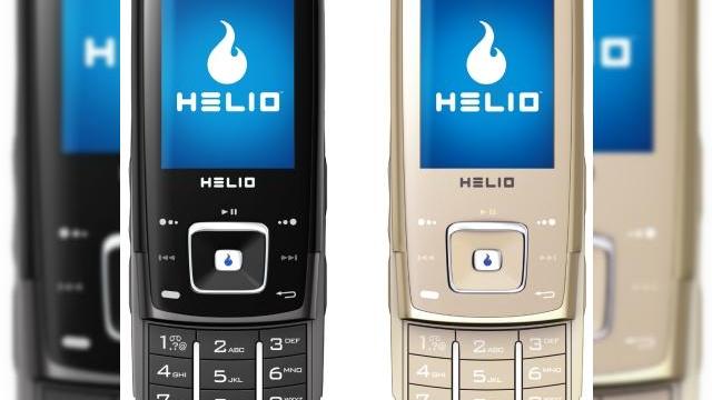 <b>Flacara de la Helio, modelul Heat</b>Fie ca sunteti fani ai terminalelor de la Samsung, utilizatori de telefoane cu tastaturi QWERTY sau fani ai ecranelor touch-screen, noul telefon de la Samsung, Helio Heat va va atrage cu siguranta atentia. Slide-phone prin definitie, Heat surprinde...