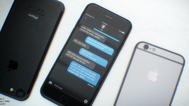 <b>Panouri pentru display-ul lui iPhone 7 în varianta de 4.7 inch şi 5.5 inch apar pe web; Am putea vedea şi rezoluţii crescute</b>Scăpările ce îl au pe iPhone 7 sunt din nou la ordinea zilei, iar astăzi vedem o serie de fotografii ce ne prezintă panourile modelelor de 4.7 și 5.5 inch ce vor ajunge pe dispozitivele așteptate în toamnă. 