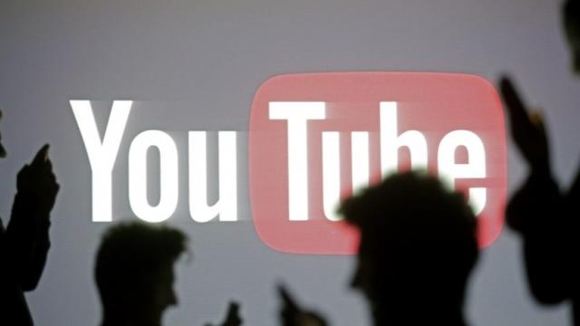 <b>YouTube Backstage aduce o latură de socializare faimosului serviciu video, include şi postări de text, imagini</b>YouTube se vrea a fi atât un serviciu de streaming video, cât şi o reţea de socializare aparent, iar acest din urmă aspect e dezvoltat prin proiectul Backstage. YouTube Backstage ar urma să crească gradul de interacţiune între utilizatori şi să aducă..