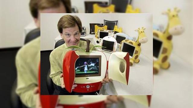 <b>Apple TV pe telefonul tau!</b>Se ia una bucata Apple TV, una bucata SlingBox, se agita un PC putintel si rezulta ... un stream de la iTunes pentru telefonul tau mobil, daca ai respectat procedeele ca la carte. Aceasta este concluzia la care au ajuns expertii industriei mobile, care au...