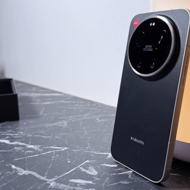 Leica Leitzphone by Xiaomi: smartphone exclusivist cu hardware de top
