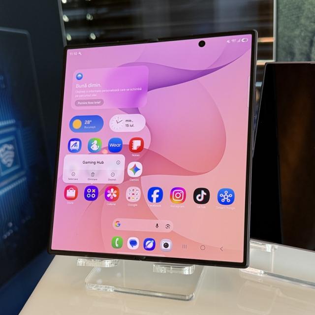 Samsung Galaxy Z Fold8 Ultra: ecran performant cu o cută mai discretă