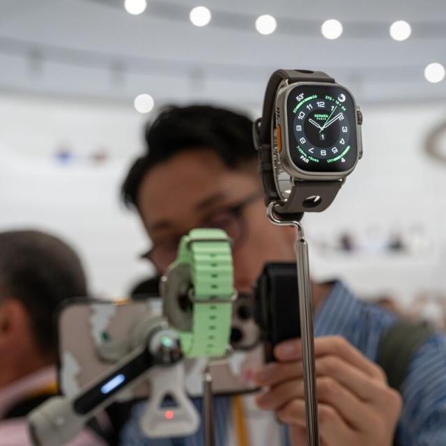Apple a testat ceas cu design rotund și un tracker fără ecran