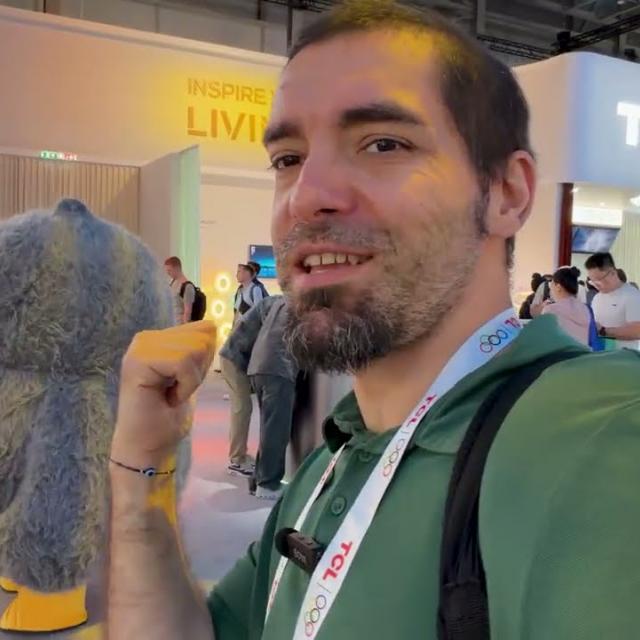 Tur prin casa TCL de la IFA 2026: AI-ul spală rufele, răcește camera și încearcă să salveze pepenele
